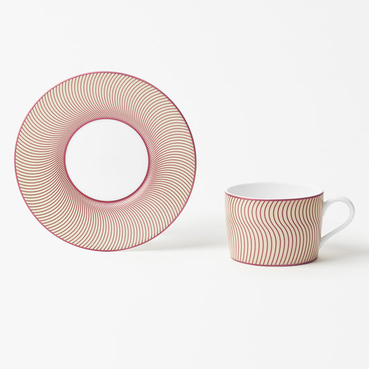 Tea cup with saucer - Illusion