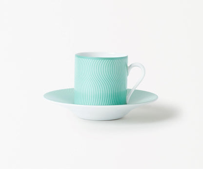 Coffee cup with saucer - Illusion