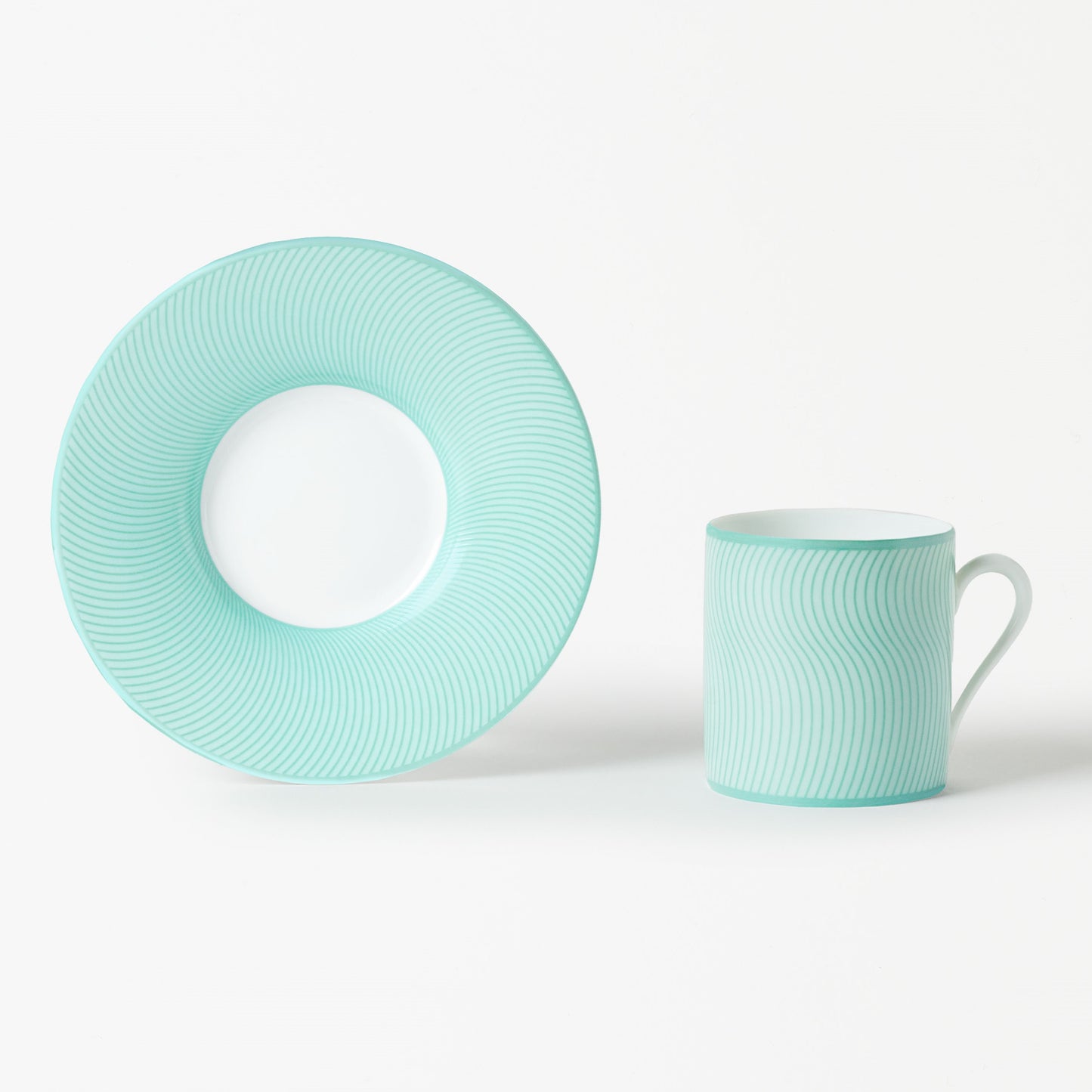 Coffee cup with saucer - Illusion