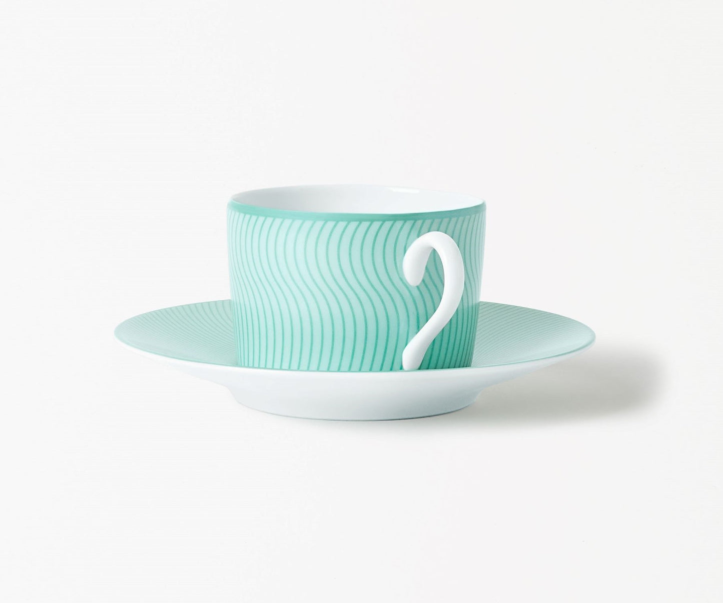 Tasse à thé avec la soucoupe - Illusion