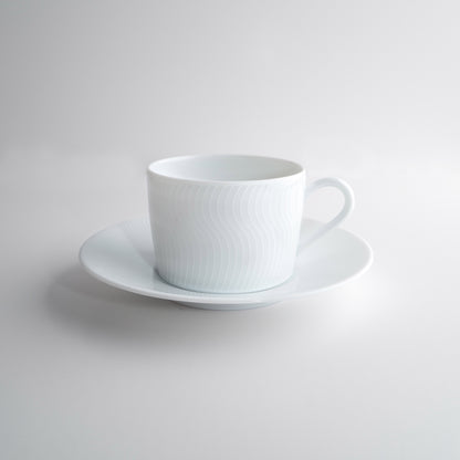 Tasse à thé avec la soucoupe - Illusion Blanche