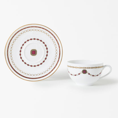 Tasse à thé avec la soucoupe - Bijoux Rubis