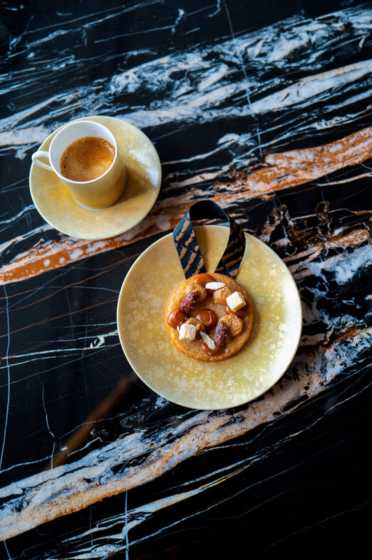 Coffee cup with saucer - Yellow Eclipse